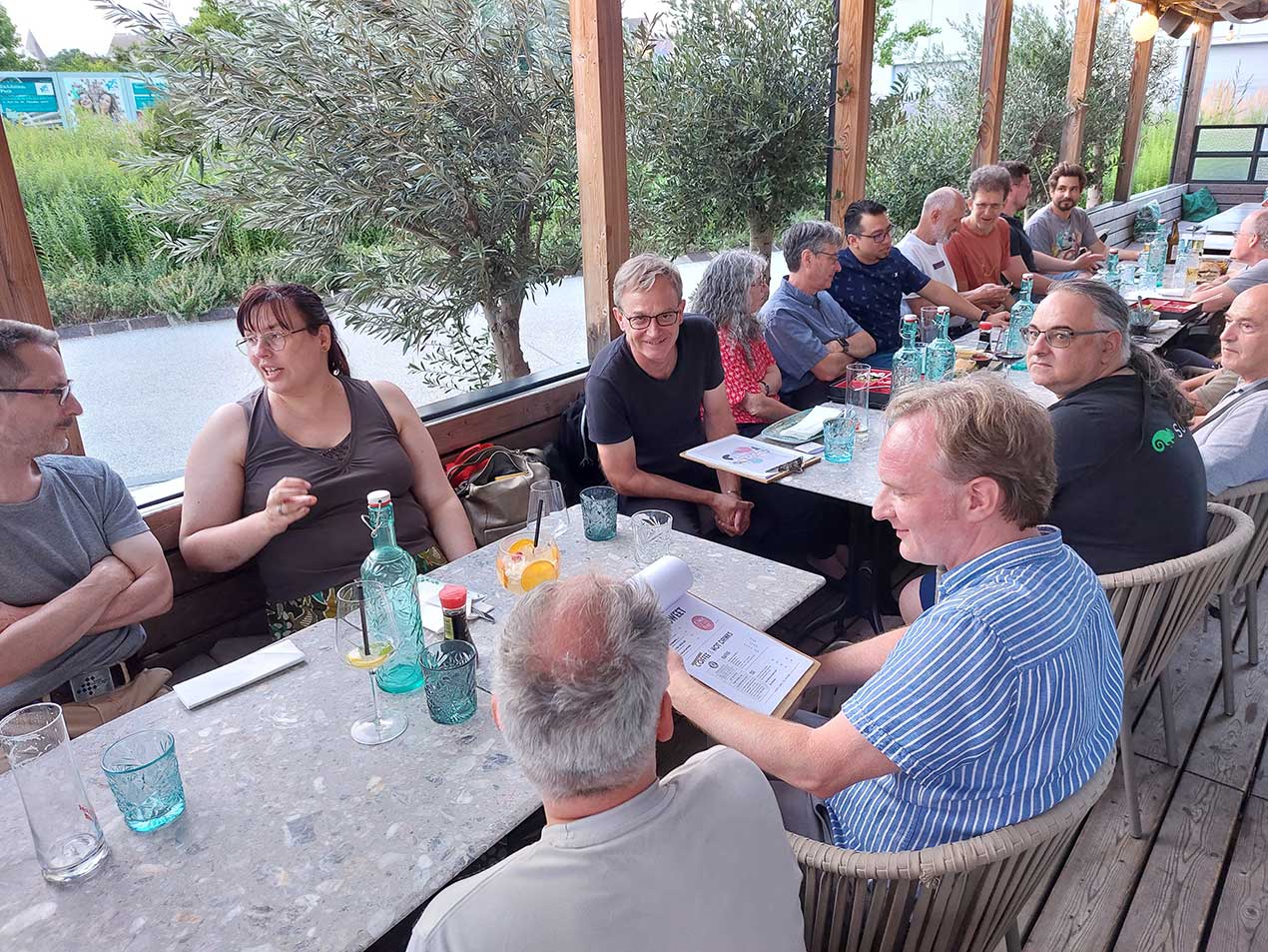 05_Gettogether_03.jpg